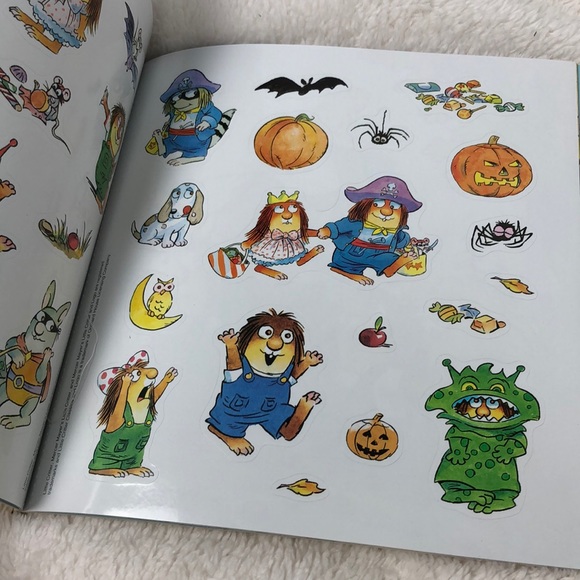📚4/$12 Trick or Treat Little Critter NEW - Picture 3 of 5